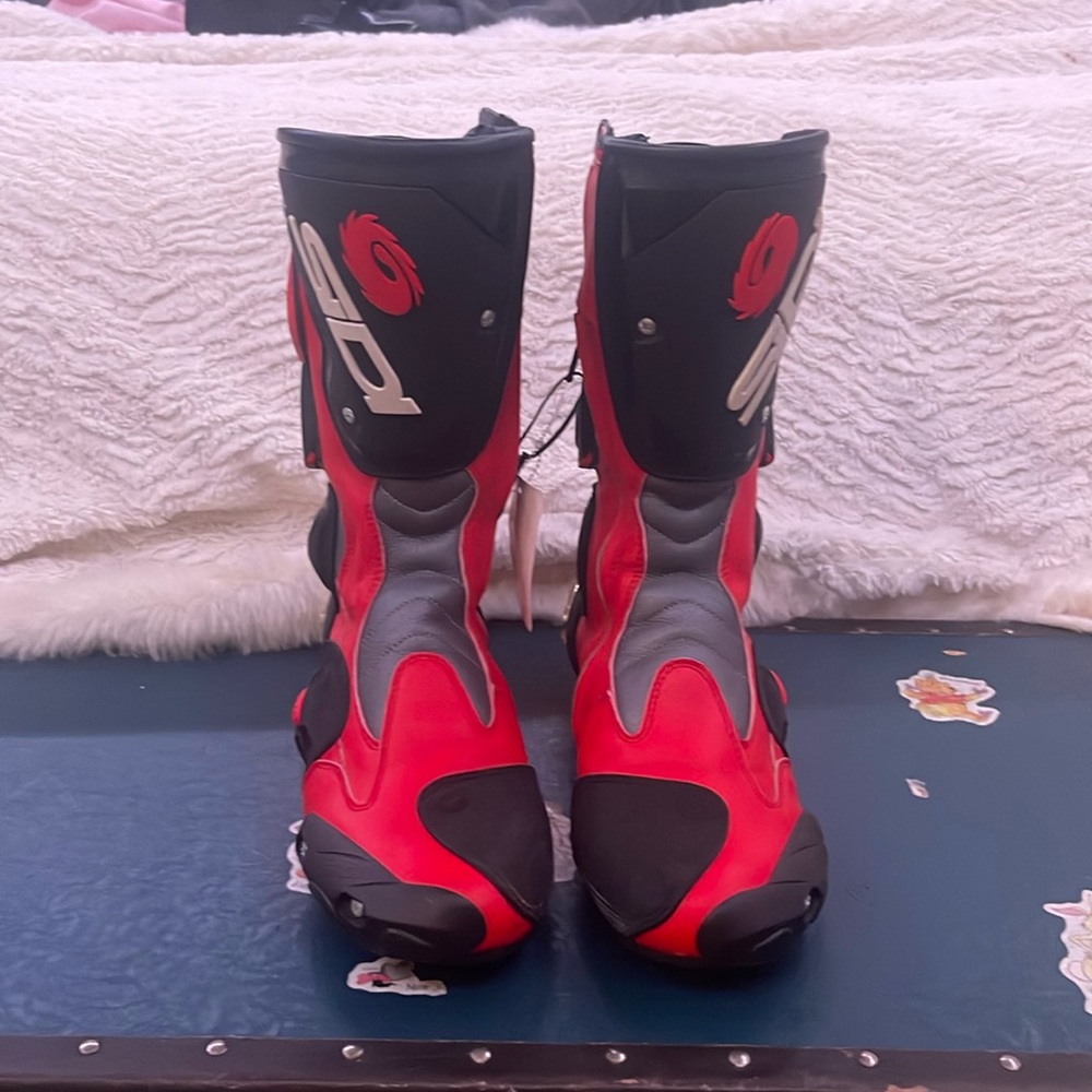 motorcycle boots